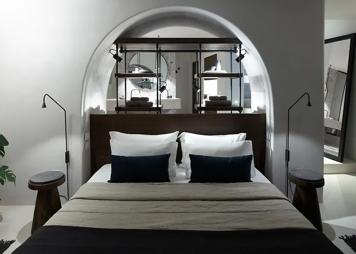 Vora Imerovigli (Santorini)