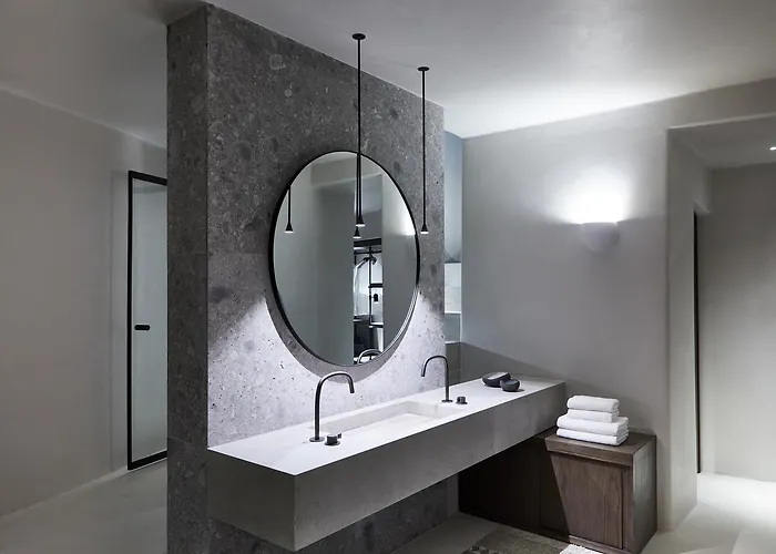 Vora Imerovigli (Santorini)