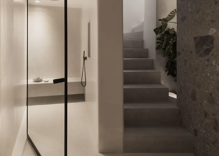 Vora Imerovigli (Santorini)