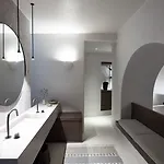 Vora 4*